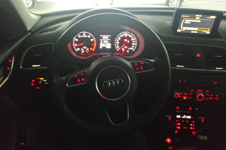 Audi Q3 2018 #15 Audi Q3 2018 car image #15
