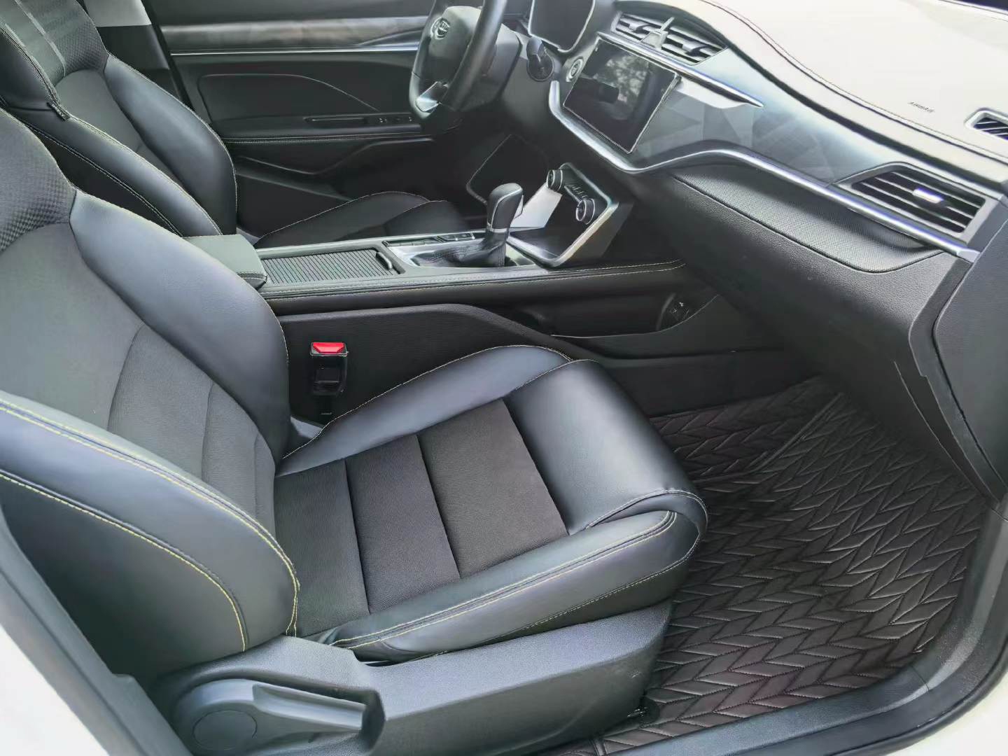 GEELY Binray 2022 car image #6