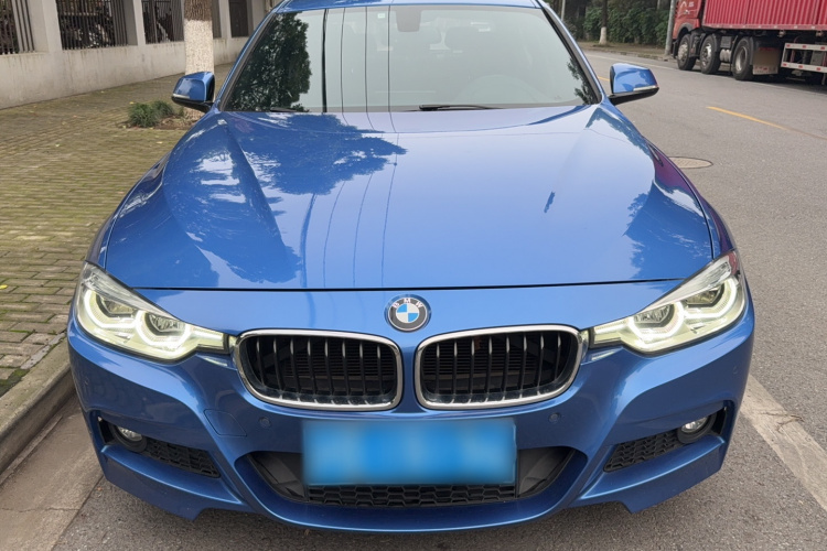 BMW 3 Series 2018 #3 BMW 3 Series 2018 car image #3
