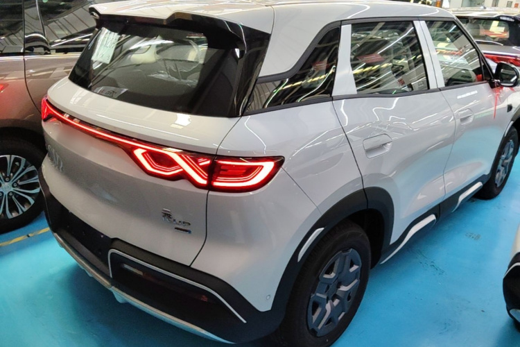 BYD YuanUP 2026 car image #7
