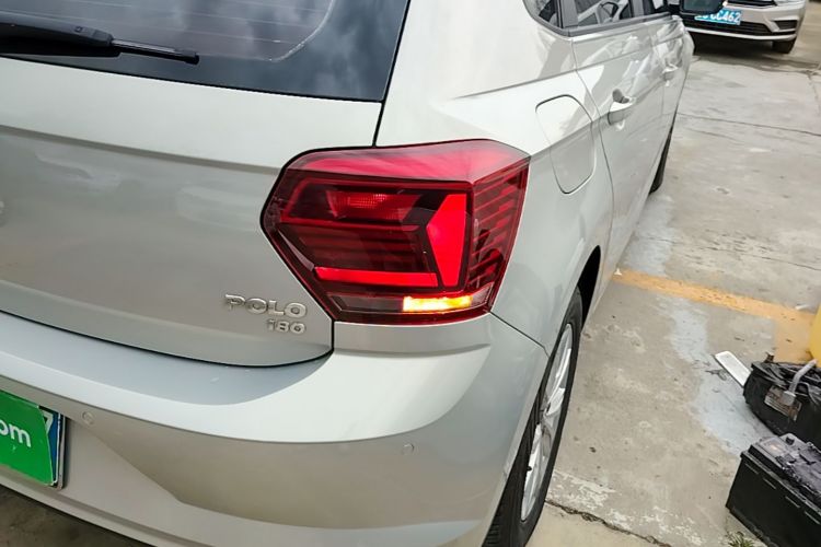 Volkswagen Polo 2021 car image #8