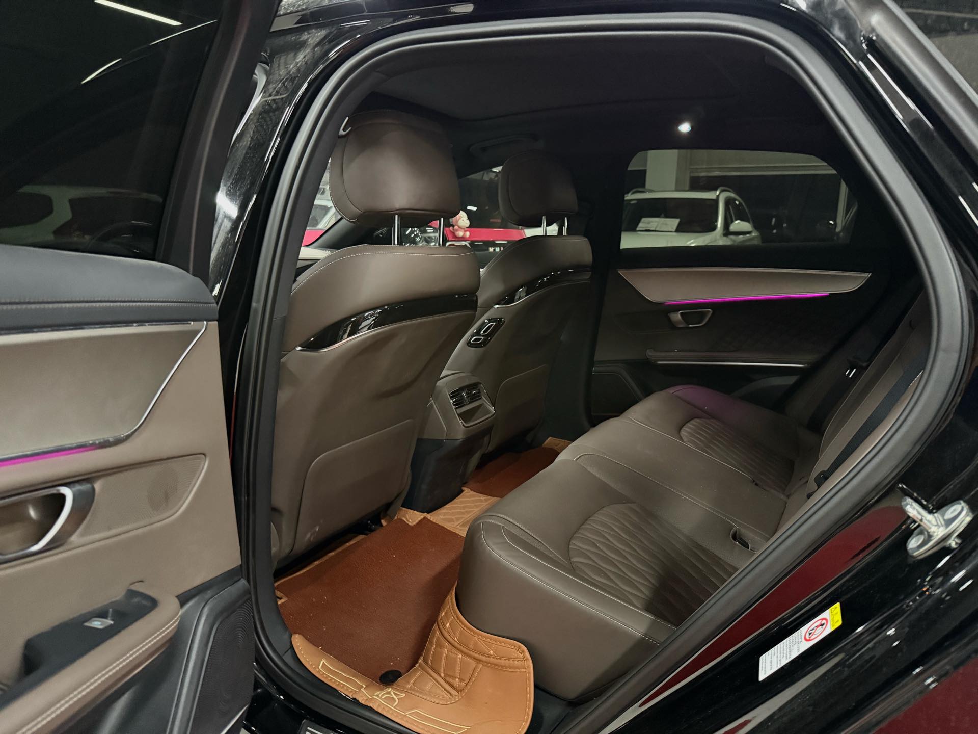 BYD Han 2023 car image #4