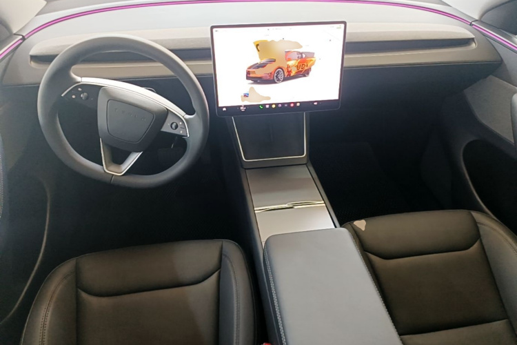 Tesla Model Y 2025 #10 Tesla Model Y 2025 car image #10