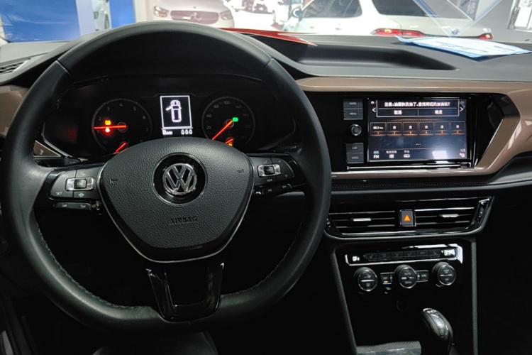 Volkswagen Tharu 2019 #10 Volkswagen Tharu 2019 صورة سيارة #10