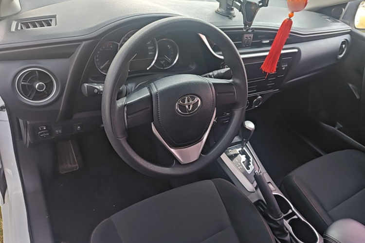 Toyota Corolla 2019 #10 Toyota Corolla 2019 car image #10