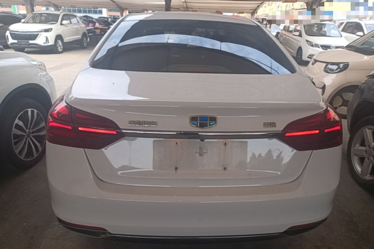 GEELY Emgrand 2019 #6 GEELY Emgrand 2019 car image #6