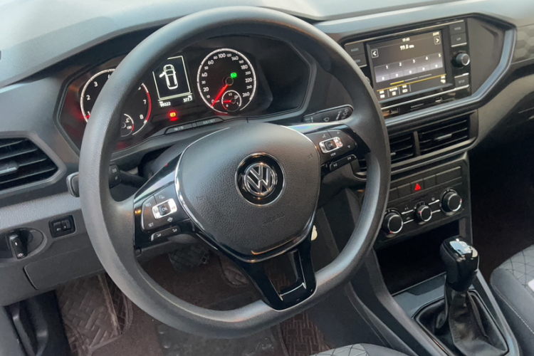 Volkswagen T-Cross 2019 #14 Volkswagen T-Cross 2019 car image #14