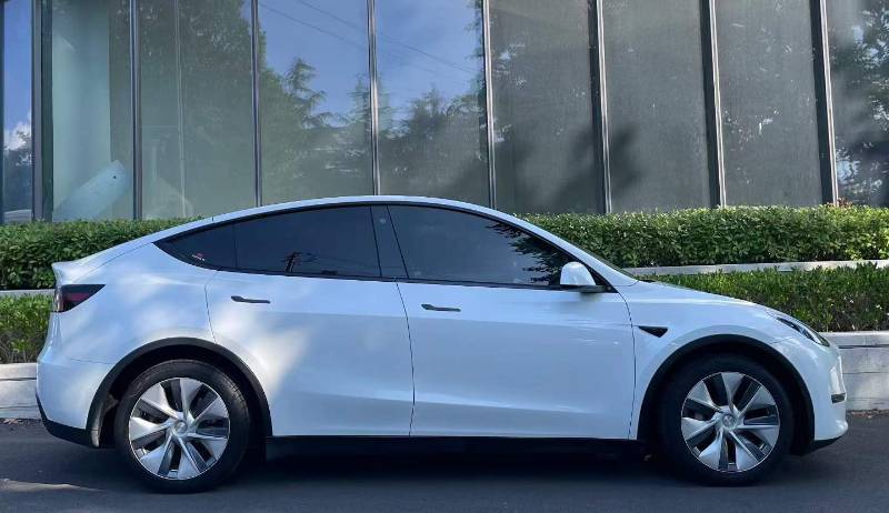 Tesla Model Y 2021 #2 Tesla Model Y 2021 car image #2