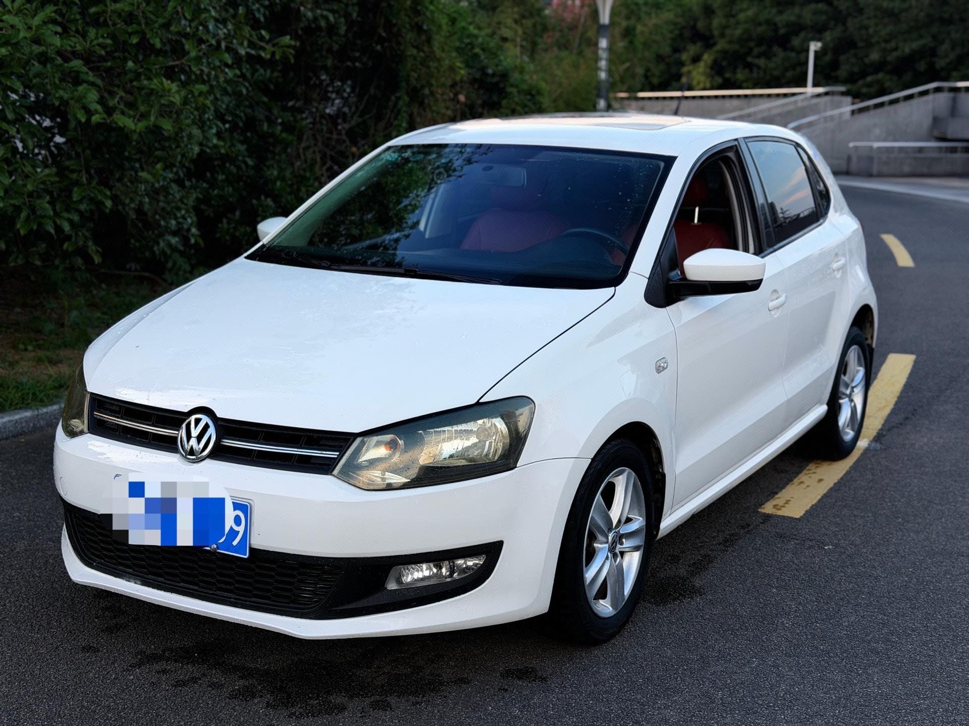 Volkswagen Polo 2012 car image 