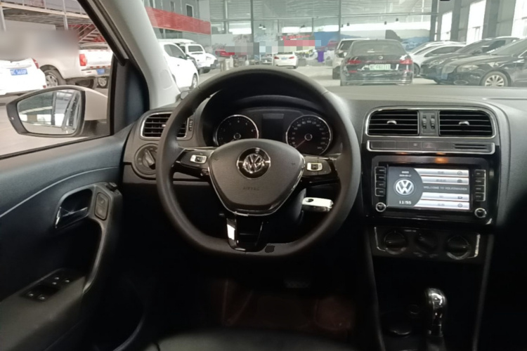 Volkswagen Polo 2016 #11 Volkswagen Polo 2016 car image #11