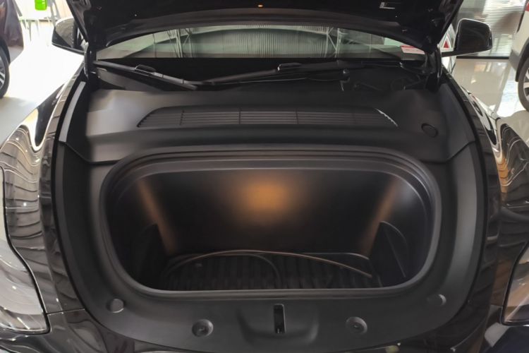 Tesla Model Y 2022 #20 Tesla Model Y 2022 car image #20