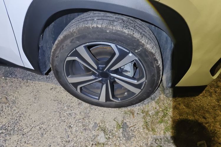 GEELY Boyue L 2025 #9 GEELY Boyue L 2025 immagine di auto #9