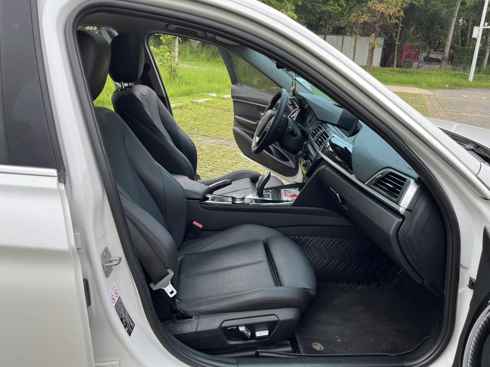 BMW 3 Series 2019 #11 BMW 3 Series 2019 car image #11