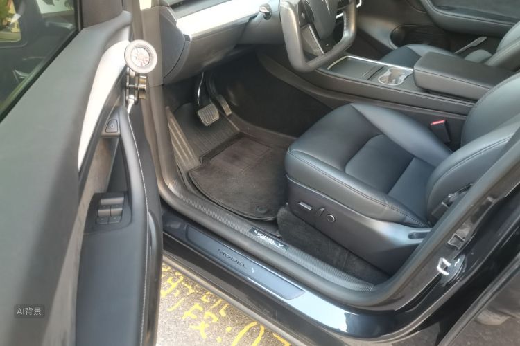 Tesla Model Y 2024 #18 Tesla Model Y 2024 car image #18