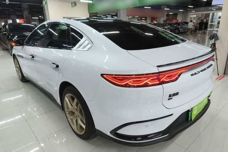 BYD Han 2023 car image #5