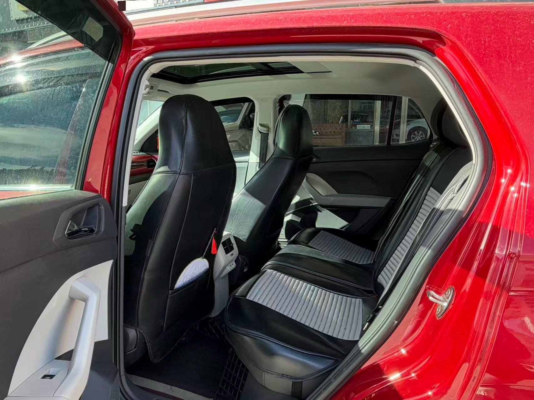 Volkswagen T-Cross 2022 изображение автомобиля #4