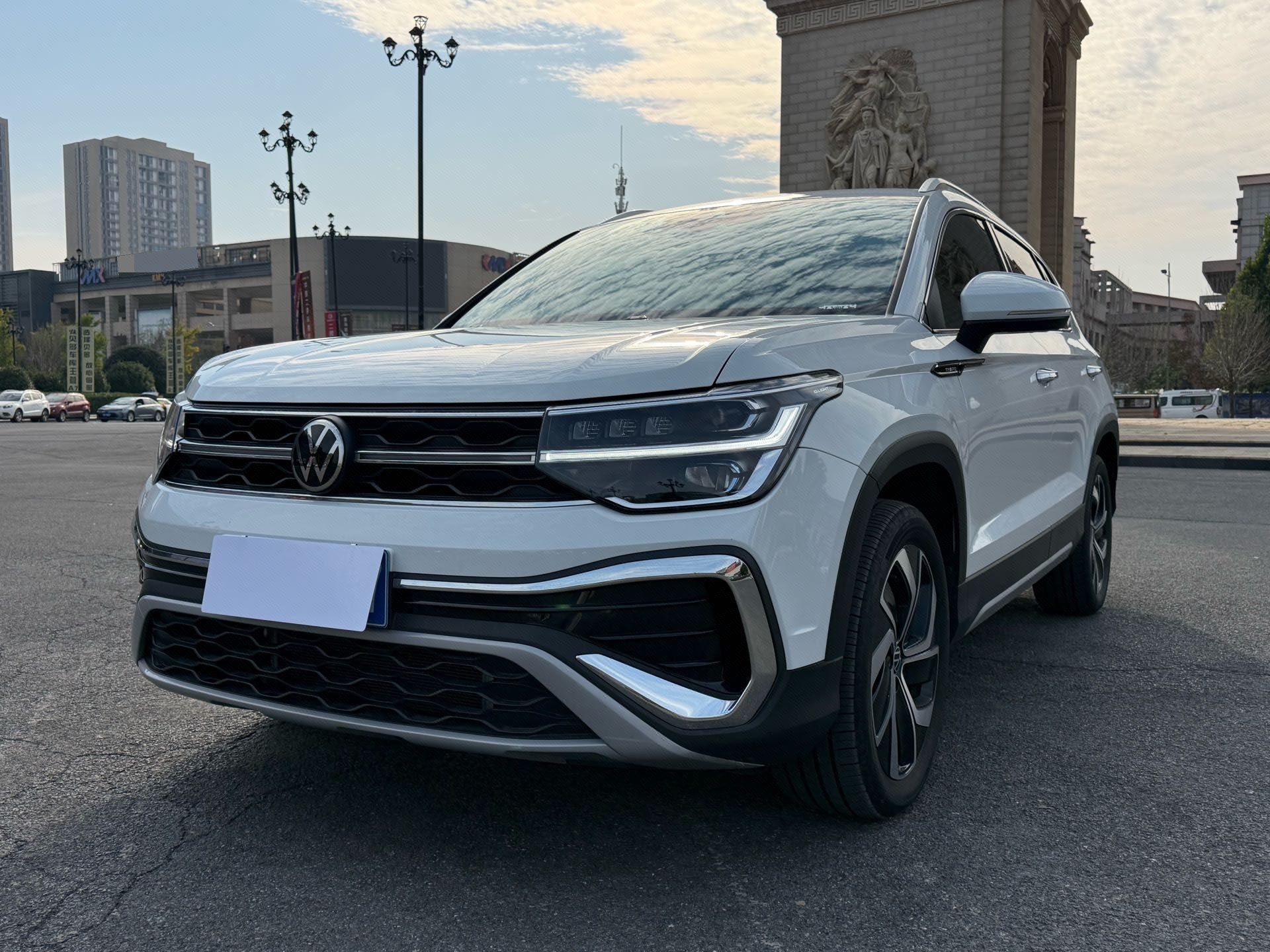 2025 2025 car image