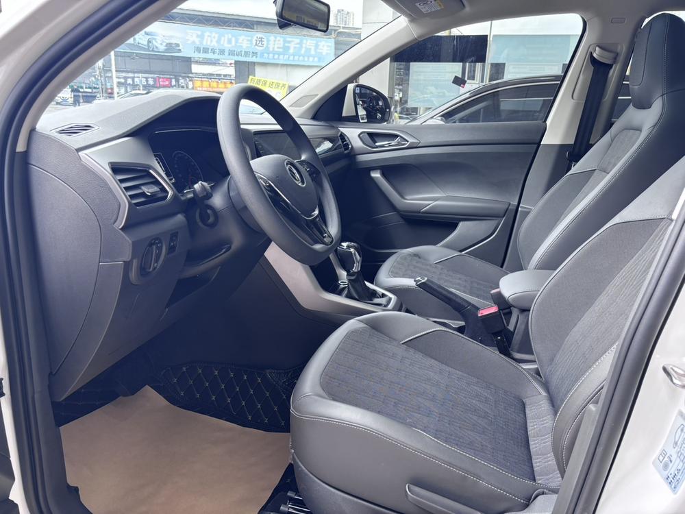 Volkswagen T-Cross 2021 #15 Volkswagen T-Cross 2021 car image #15