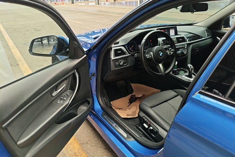BMW 3 Series 2018 #12 BMW 3 Series 2018 car image #12
