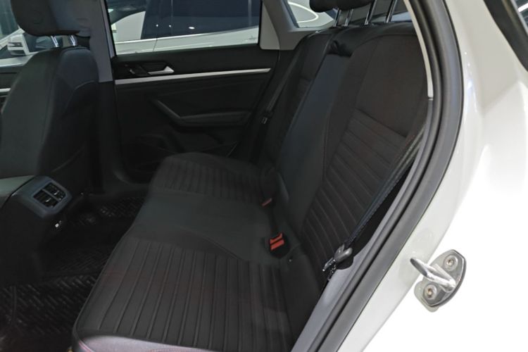 Volkswagen Lavida 2025 car image #17