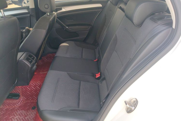 Volkswagen Golf 2020 صورة سيارة #17