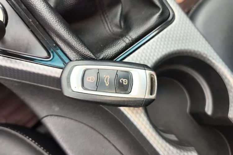 GEELY Emgrand GS 2016 car image #9
