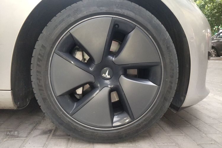 Tesla Model 3 2023 immagine di auto #9