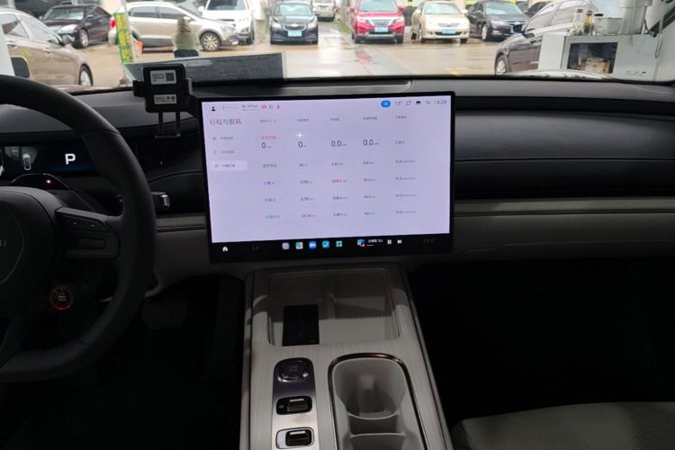 MI SU7 2025 car image #13