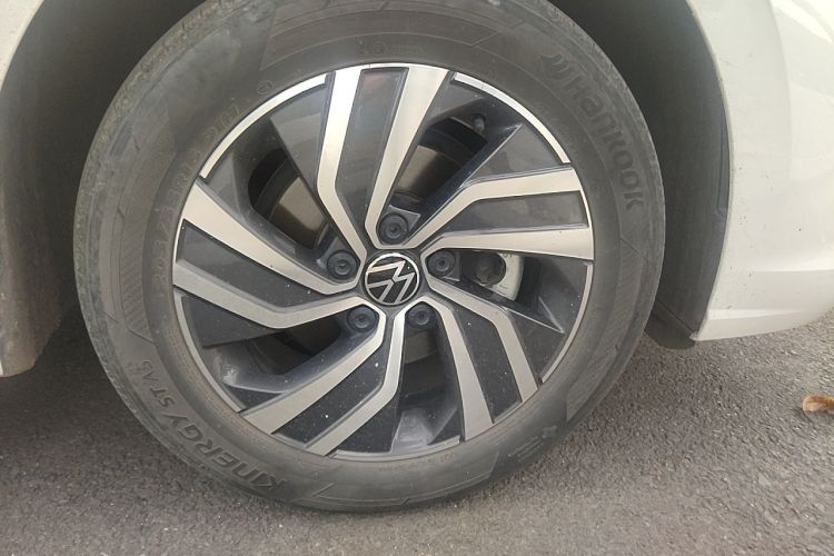 Volkswagen Bora 2022 car image #6