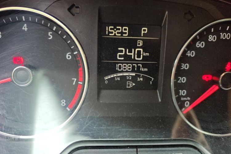 Volkswagen Polo 2016 car image #14