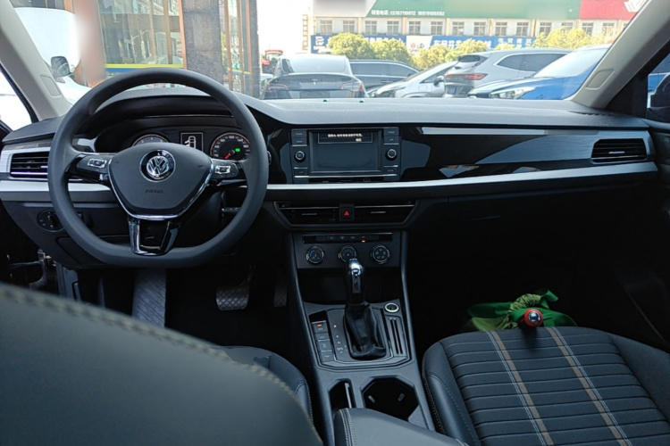 Volkswagen Lavida 2020 #10 Volkswagen Lavida 2020 car image #10