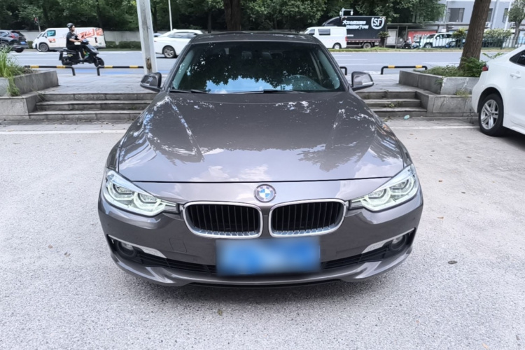 BMW 3 Series 2017 #3 BMW 3 Series 2017 car image #3