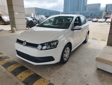 Volkswagen Polo 2017 car image 