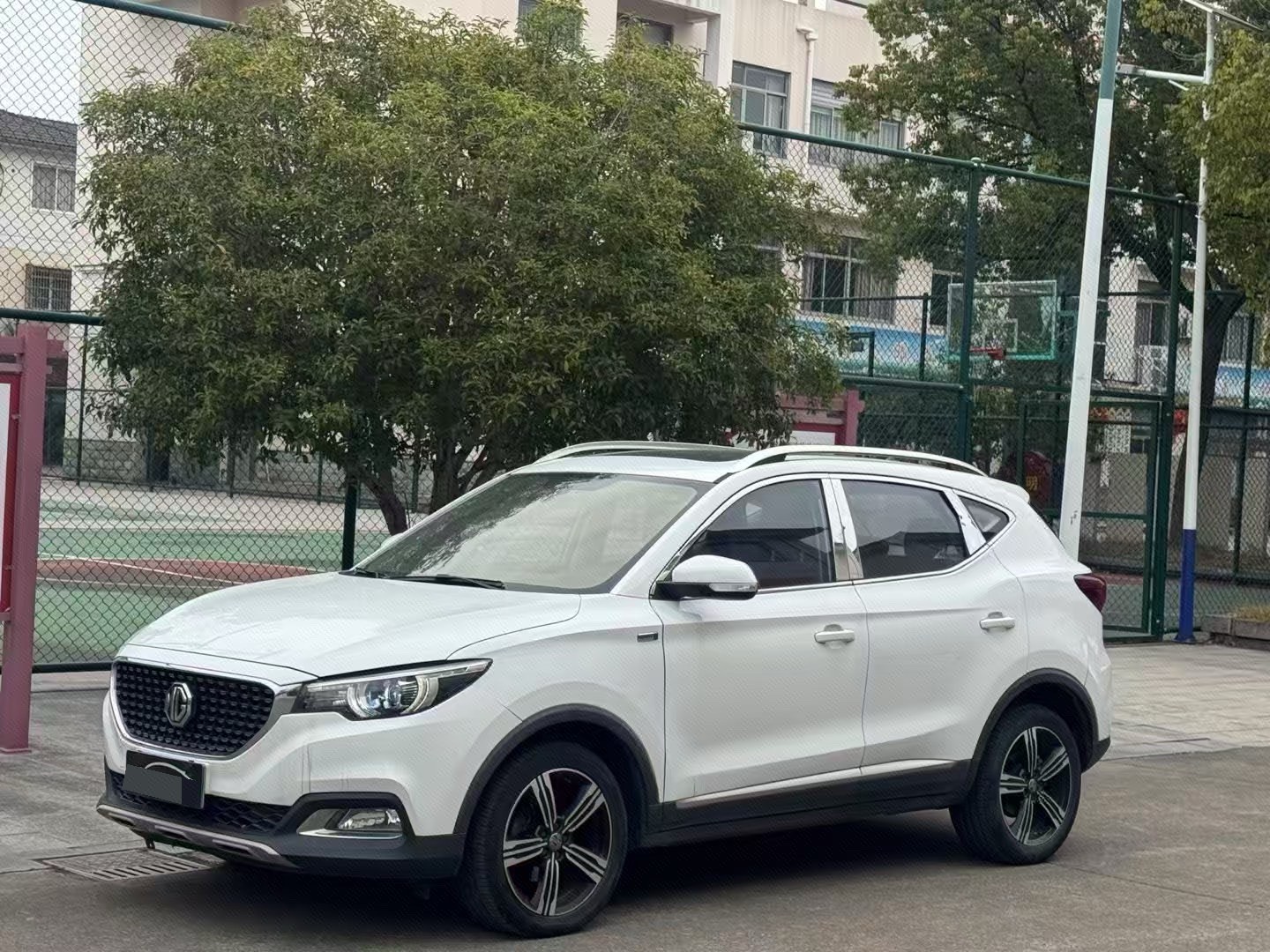 MG ZS 2018 car image 