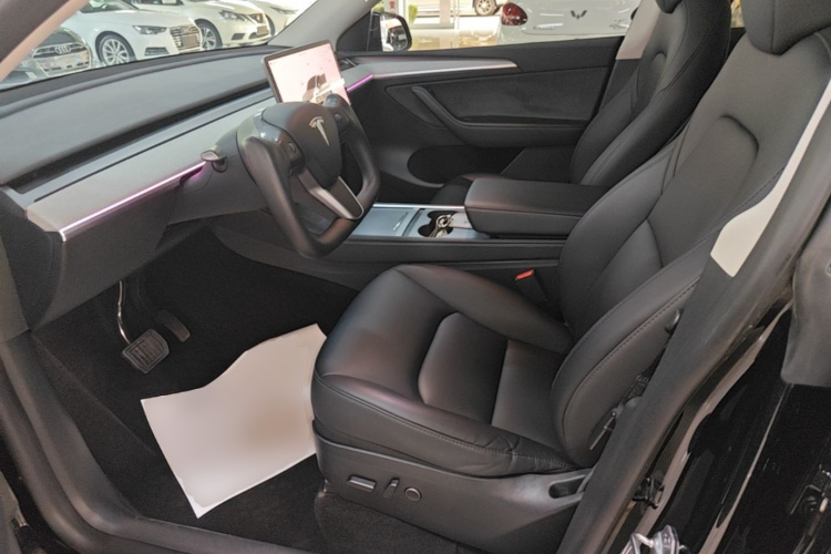 Tesla Model Y 2023 #15 Tesla Model Y 2023 car image #15