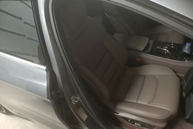BYD Han 2021 car image #24