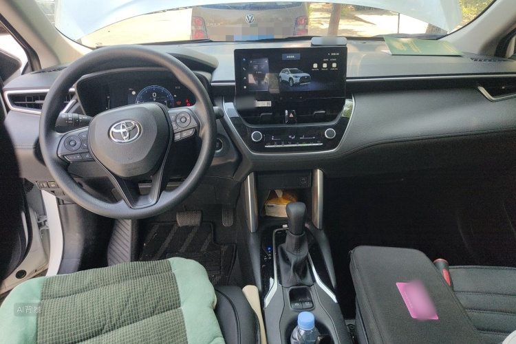 Toyota Corolla Cross 2025 car image #11