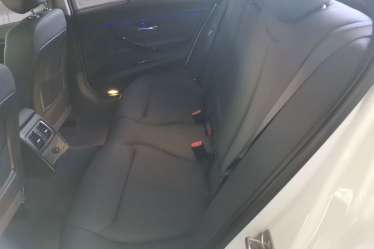 BMW 3 Series 2017 #17 BMW 3 Series 2017 immagine di auto #17