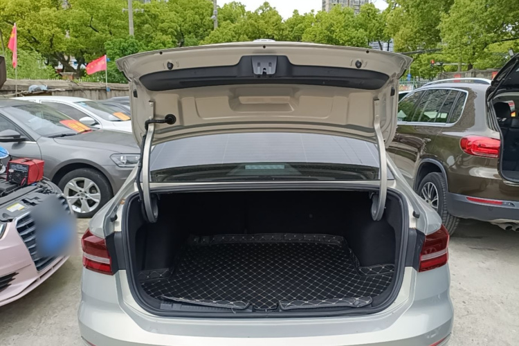 Volkswagen Lavida 2022 car image #19