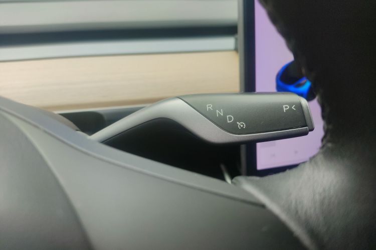 Tesla Model 3 2020 immagine di auto #18