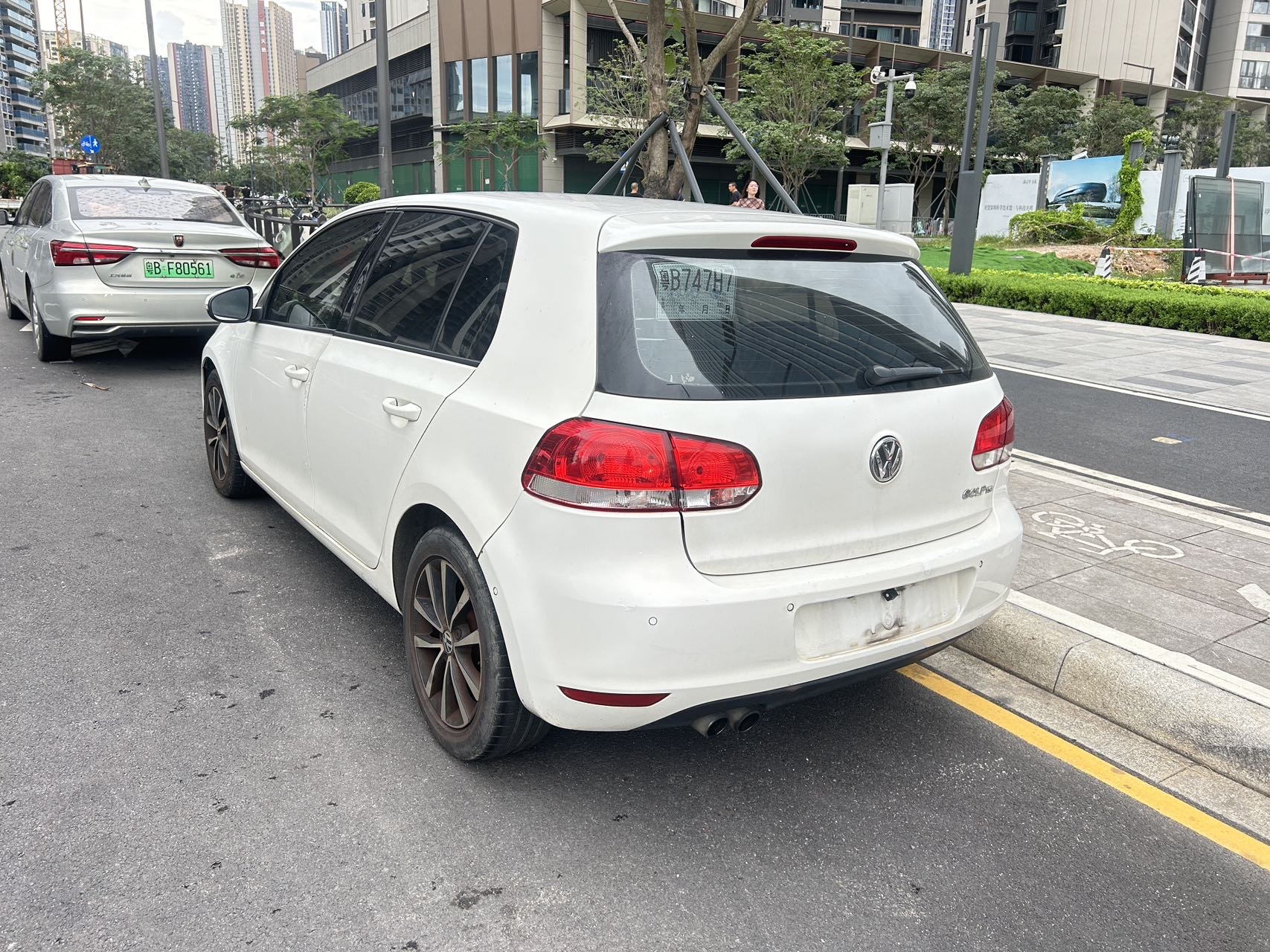 Volkswagen Golf 2012 car image #6