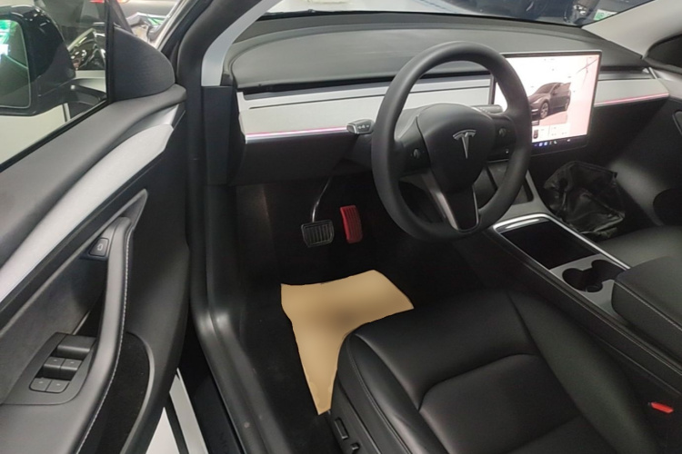 Tesla Model Y 2023 #12 Tesla Model Y 2023 car image #12
