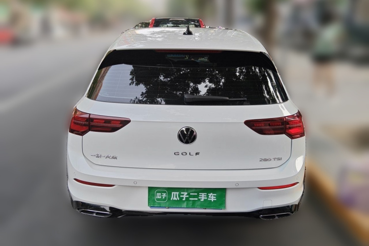 Volkswagen Golf 2022 car image #4