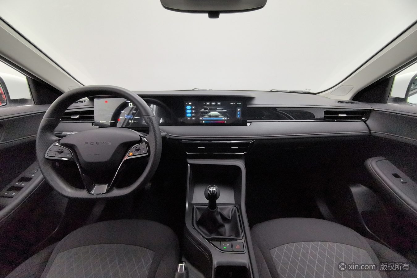 Roewe i5 2025 صورة سيارة #12