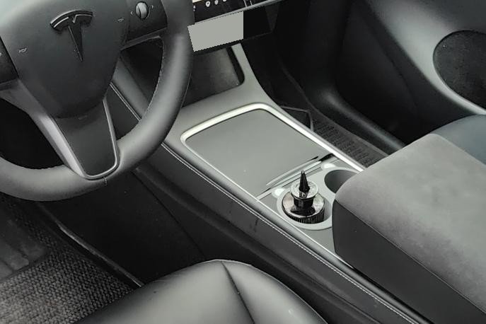 Tesla Model Y 2023 #5 Tesla Model Y 2023 car image #5
