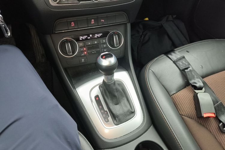 Audi Q3 2018 #14 Audi Q3 2018 car image #14