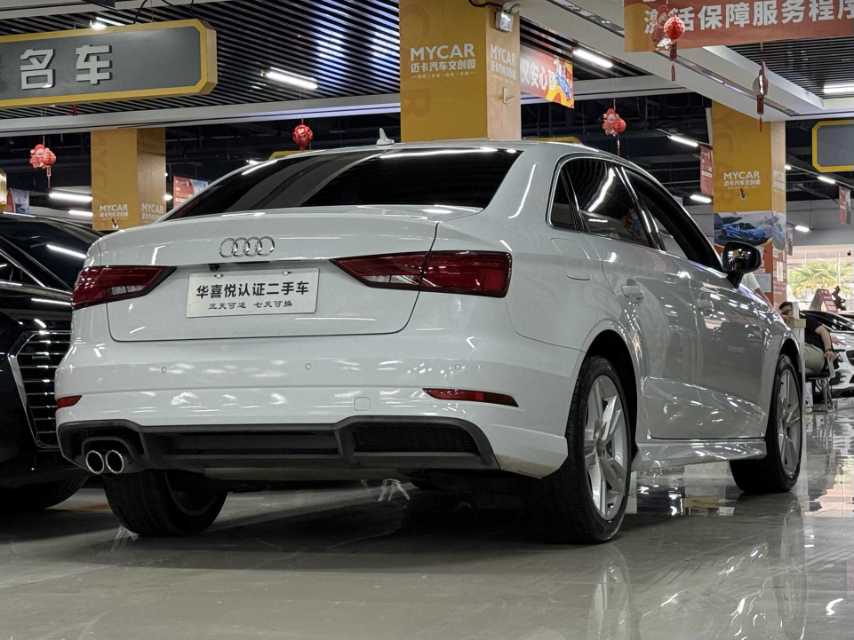 Audi A3 2018 car image #2