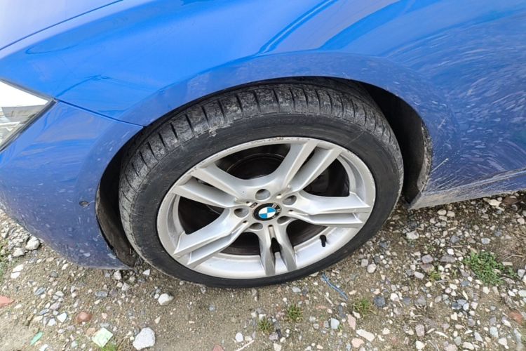 BMW 3 Series 2017 immagine di auto #9
