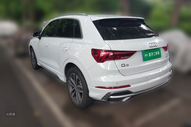Audi Q3 2020 car image #5