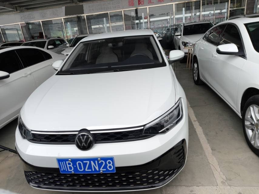 Volkswagen Lavida 2026 car image #2